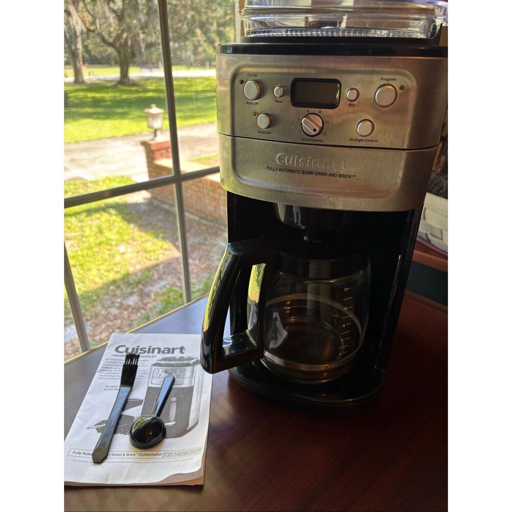 Cuisinart Burr Grind & Brew Coffeemaker, DGB-1400, good condition, 12 cup - Picture 2 of 12
